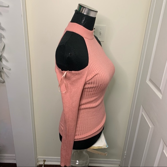 Urban Basics Flattering Chic Cut Off /Cold Shoulder Shoulder LongSleeve Top - Picture 10 of 14